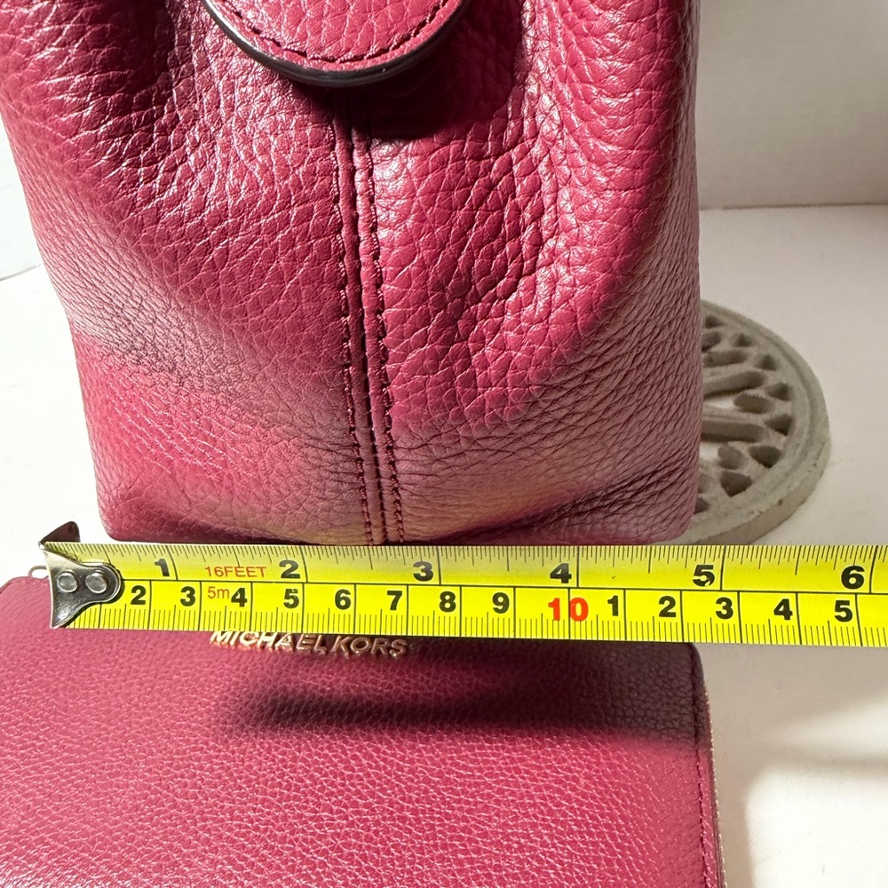 Michael Kors Shoulder Bag and Wallet - Picture 16 of 16
